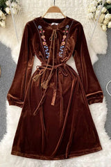 Dress Elegant Vintage Floral Embroidery Velvet Long Dress Lady Party Dress