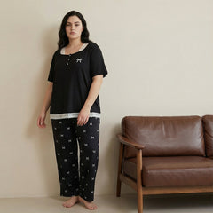Curvy Bow Pattern 2 Piece Sleepwear, Black Short Sleeve Henley Top with Lace Detail Soft Pj Pants