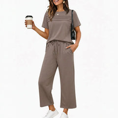 Solid Color Pleated Round Neck Short Sleeve Drawstring Nine-Point Pant Casua