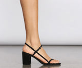Tacones con punta cuadrada y tiras enrollables