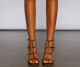 Edgy Chic Blockabsätze mit Nieten