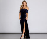 Christen – Schulterfreies Abendkleid aus Samt