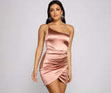 Vestido corto formal de satén con un solo hombro de Lennox