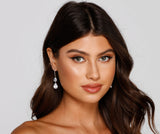 Mesmerizing Shine Cubic Zirconia Teardrop Earrings