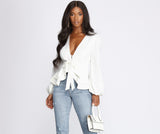 Blusa con volantes y cremallera frontal simplemente irresistible