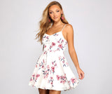Einfach umwerfendes Skaterkleid aus Chiffon mit Blumenmuster