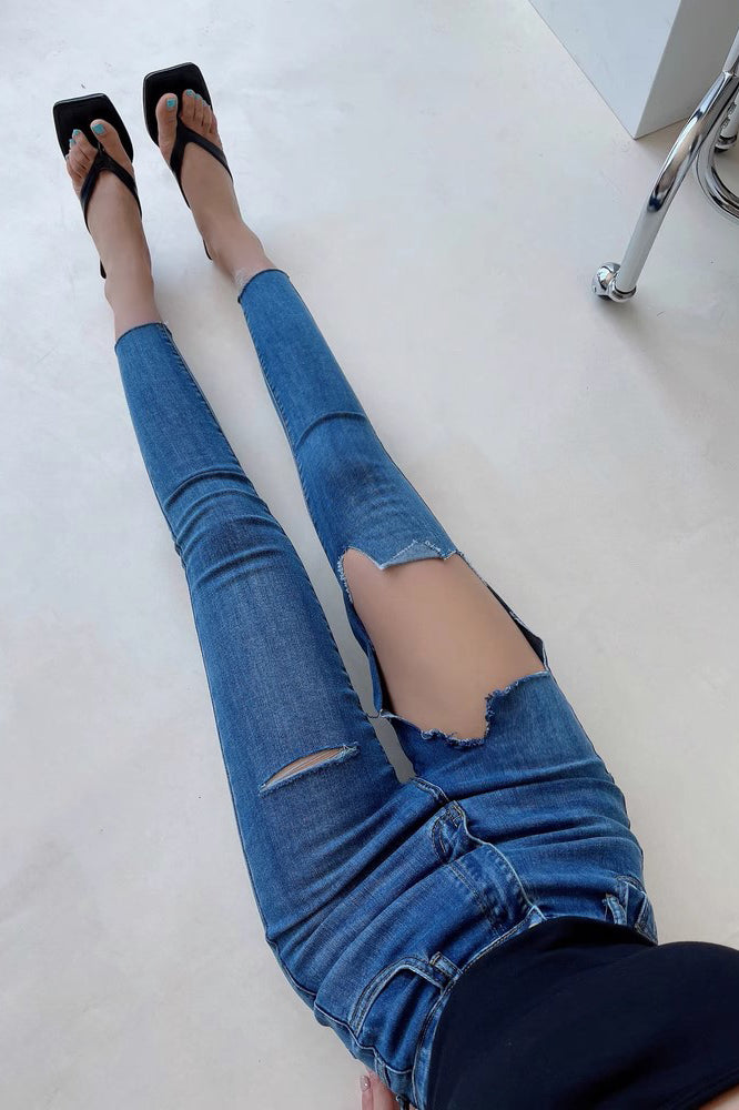Tight Wrap Hip High Waist Big Hole Jeans