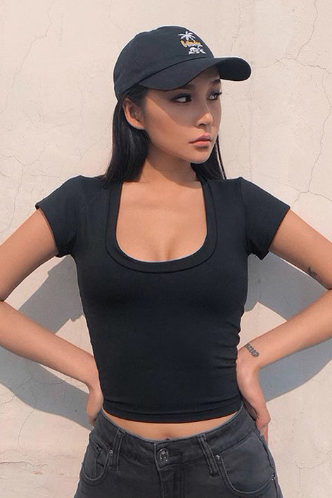 U-Neck Low Cut Tight Short Sleeved T-Shirt