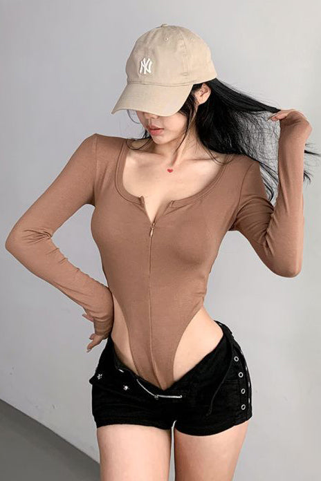 Long Sleeve Zip Tight Bodysuit