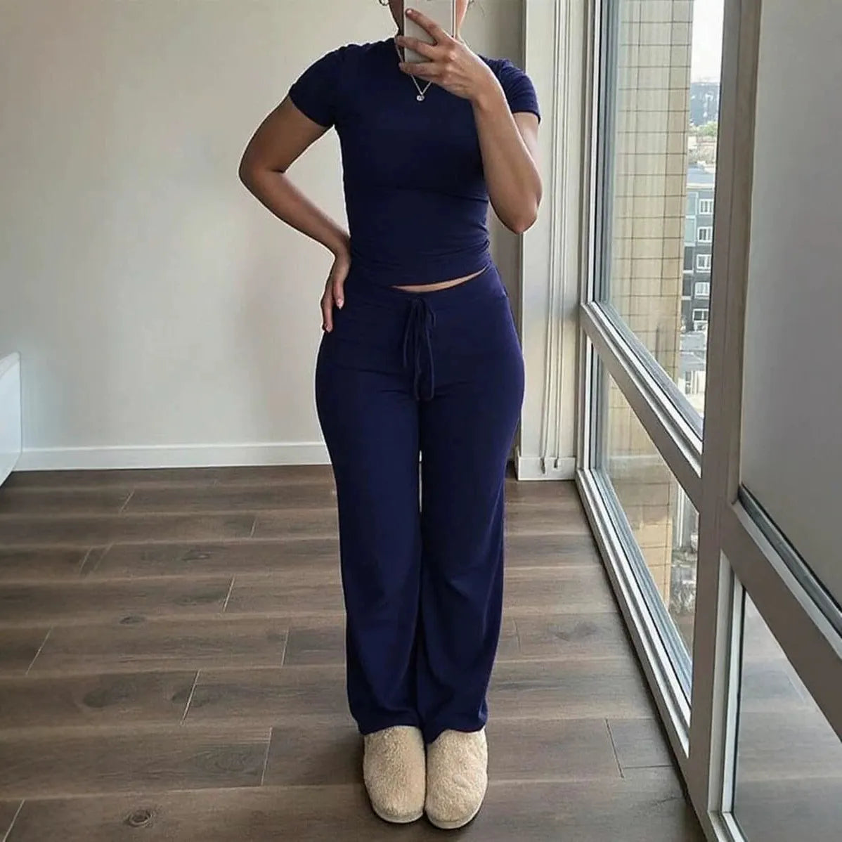 Crew Neck Short Sleeve Ruched Crop Top