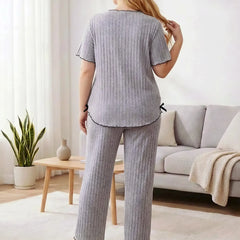 Plus Size Grey Ribbed Pajamas, Ruffle Trim Notch Collar Short Sleeve Top & Elastic Waist Long Pants Pyjama Set