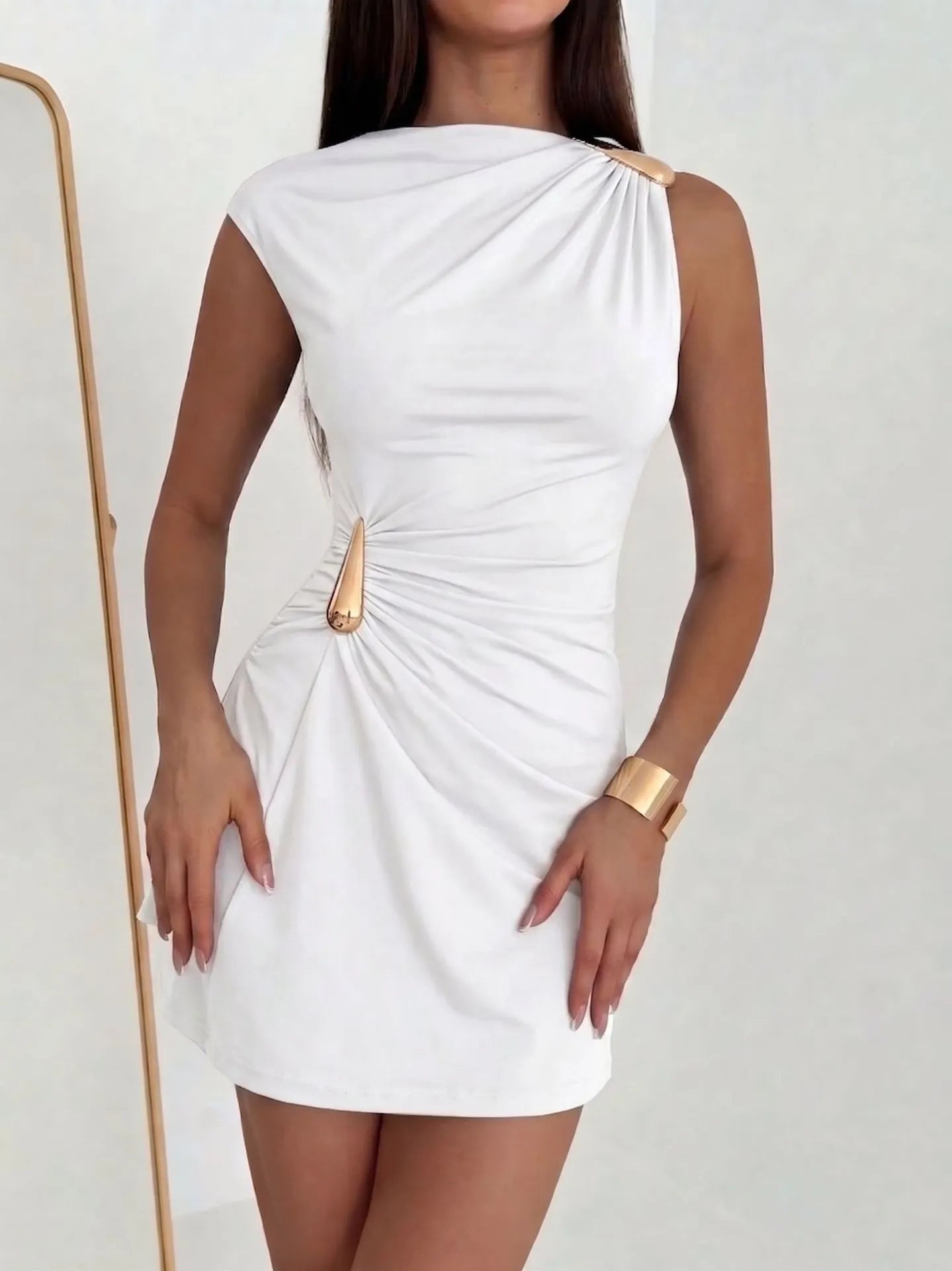 One Shoulder Sleeveless Metal Decor Ruched Slim Mini Dress