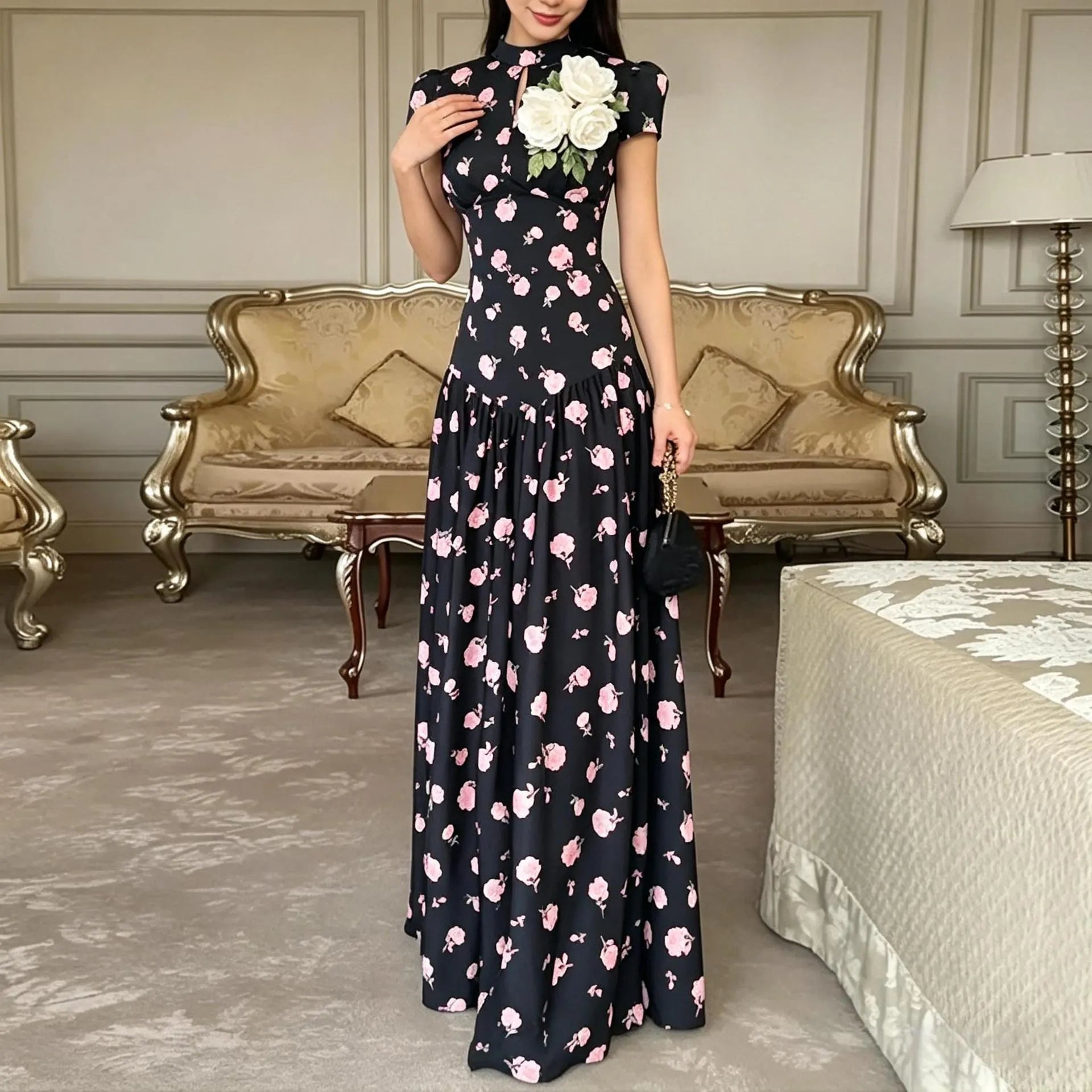 Floral Print Keyhole Neck Maxi Dress