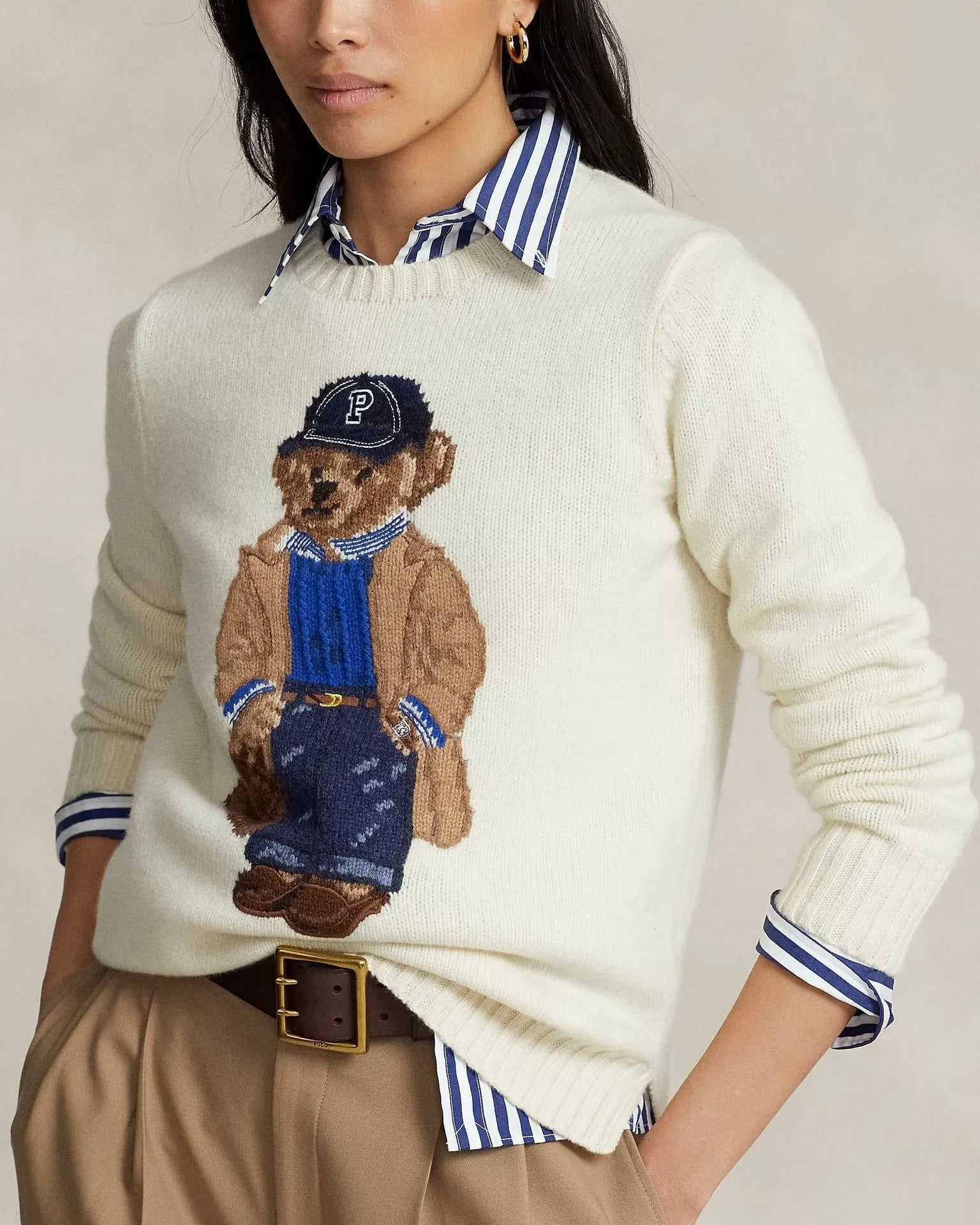 Cartoon Bear Applique Crew Neck Pullover Sweater