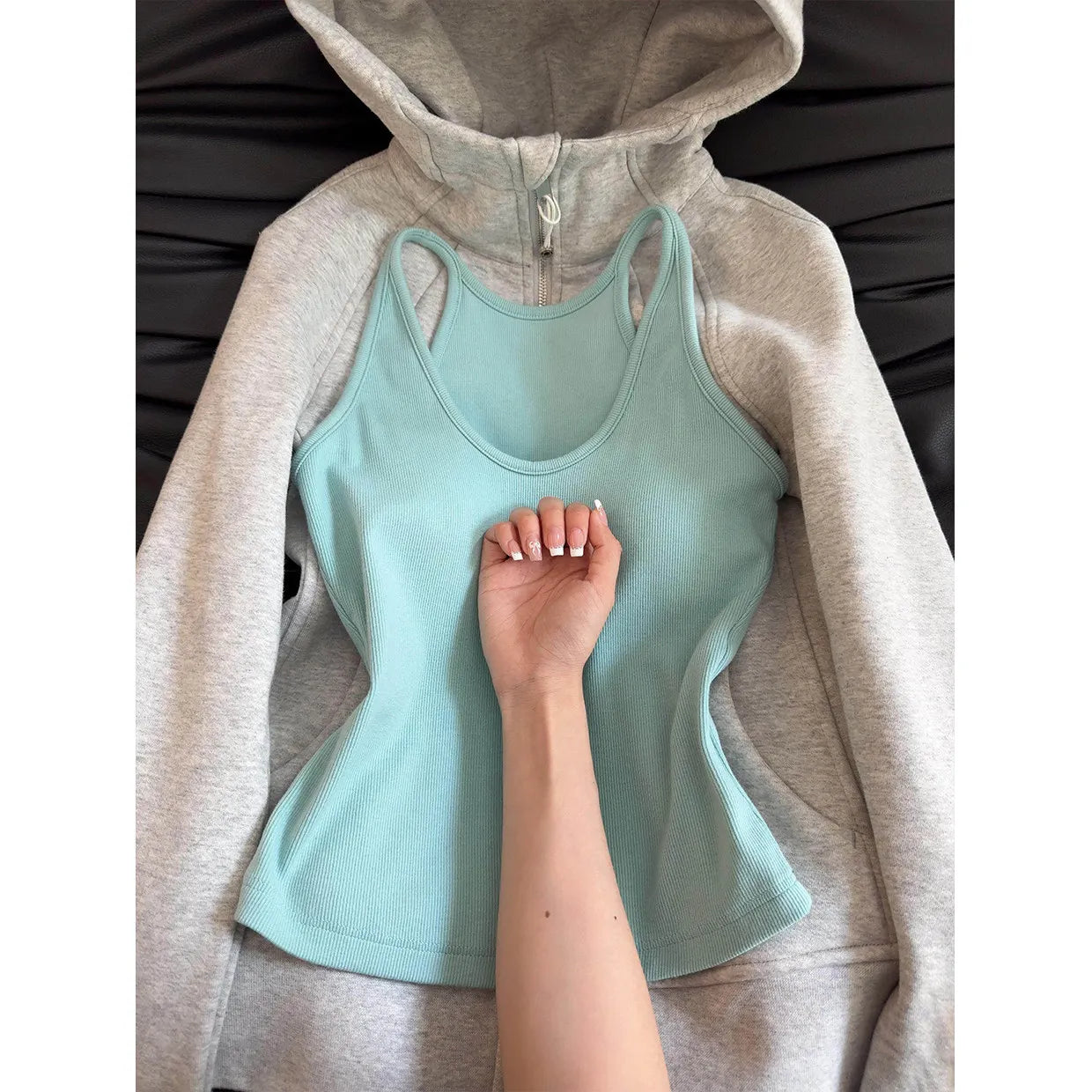Basic U Neck Spaghetti Strap Ribbed Casual Cami Top