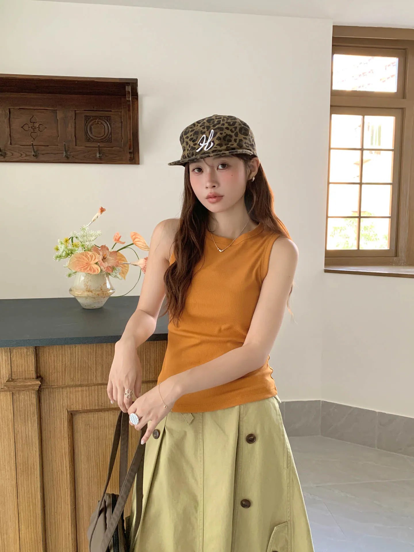 Round Neck Sleeveless Fitted Basic Ribbed Tank Top