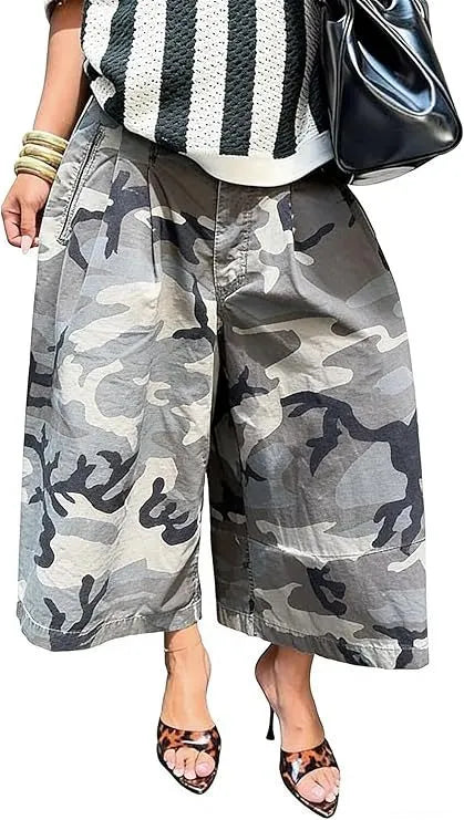 Vintage Camo Pleated Cropped Wide Leg Cargo Pants