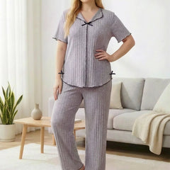 Plus Size Grey Ribbed Pajamas, Ruffle Trim Notch Collar Short Sleeve Top & Elastic Waist Long Pants Pyjama Set