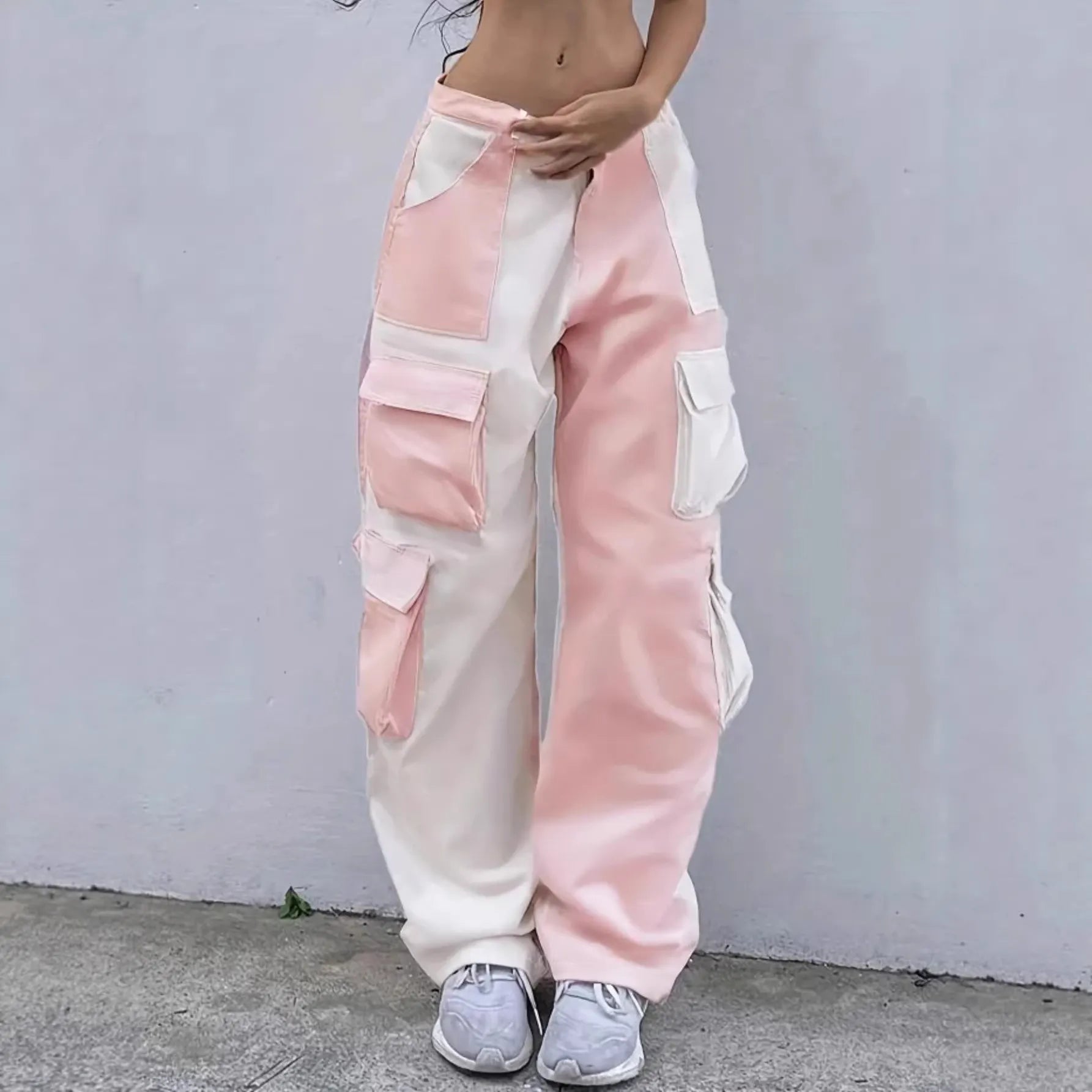 Mid‑Waist Contrast Color Spliced Cargo Jeans