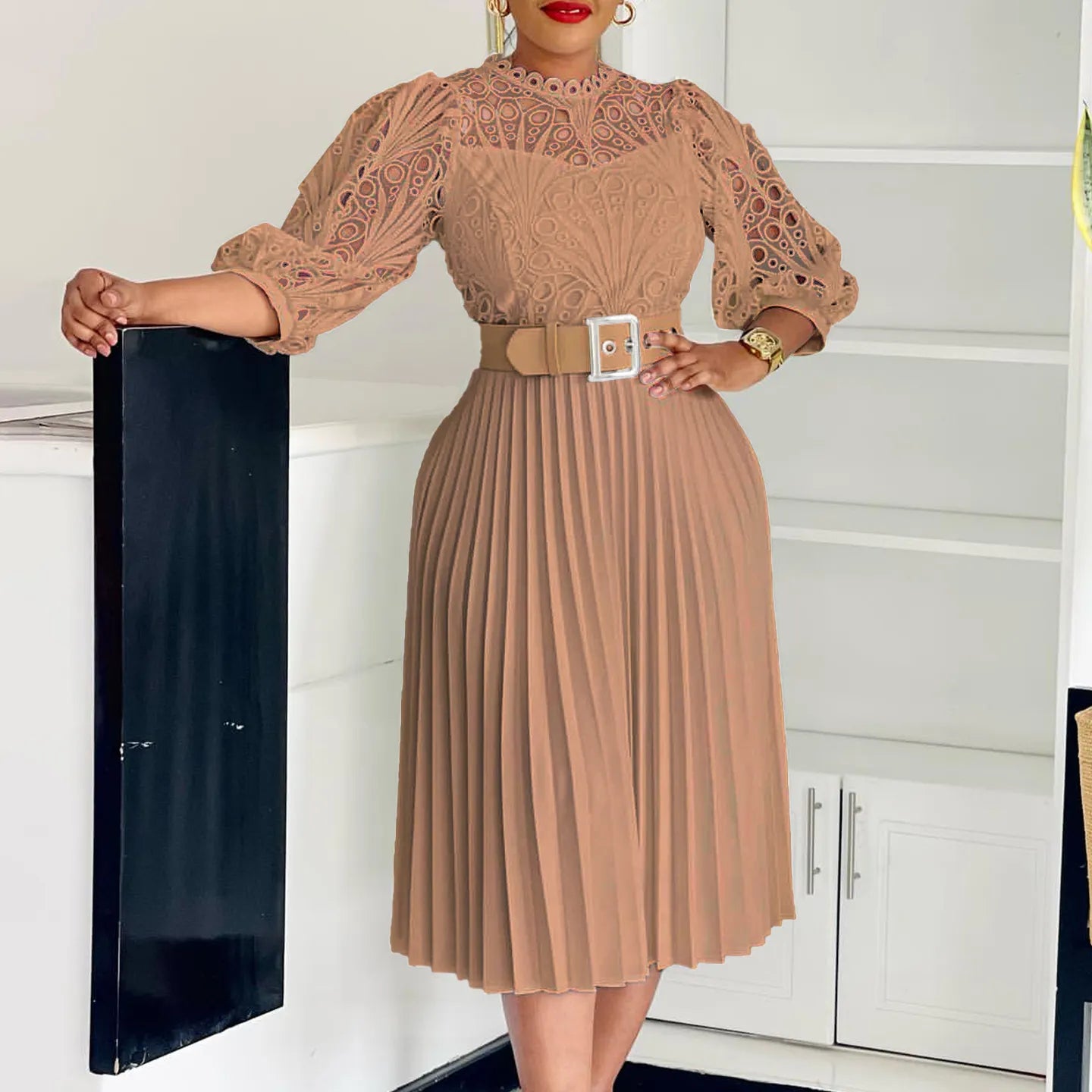 Lace Patchwork Pleated Midi Dress