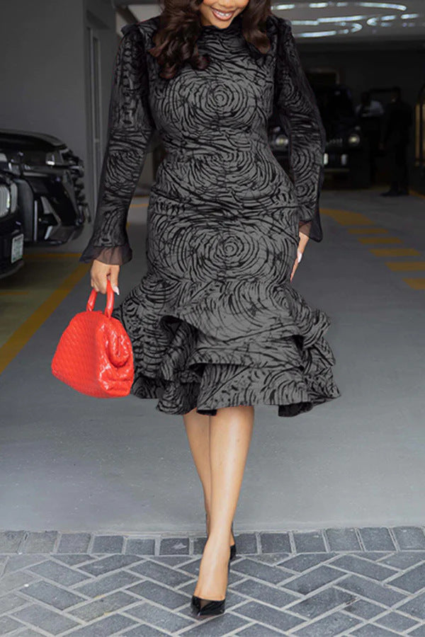 Abstract Print Waist-Cinching Mermaid Midi Dress