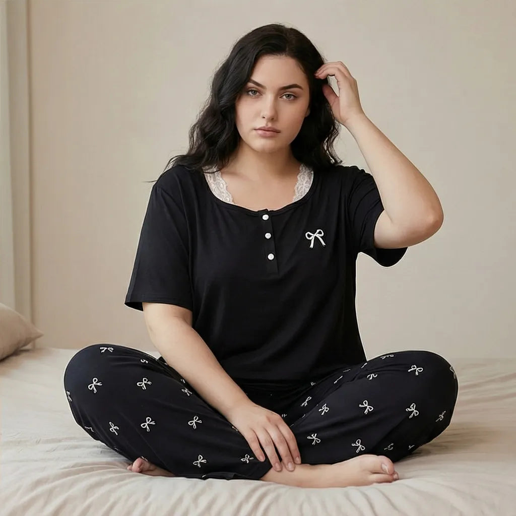 Curvy Bow Pattern 2 Piece Sleepwear, Black Short Sleeve Henley Top with Lace Detail Soft Pj Pants