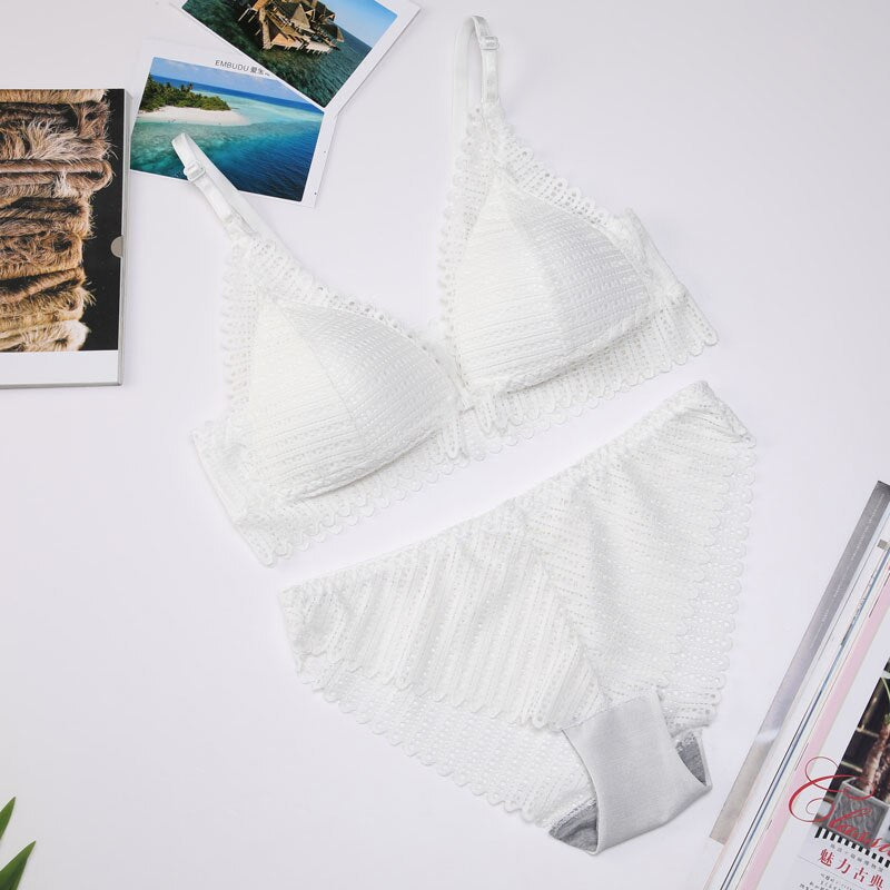 French Lace Front Closure Bra And Panties Set Lingerie Set