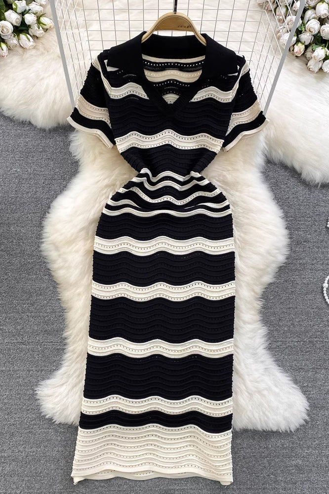 Wave Stripe V-Neck Short Sleeve Maxi Dress