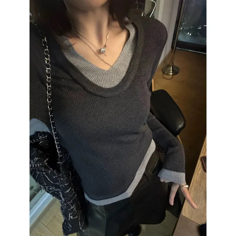 Mock Two‑Piece Contrast V Neck Ribbed Knit Top
