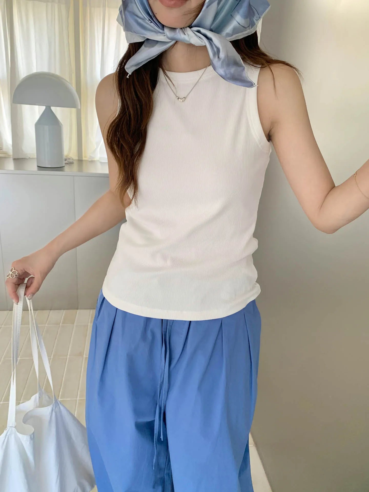 Round Neck Sleeveless Fitted Basic Ribbed Tank Top